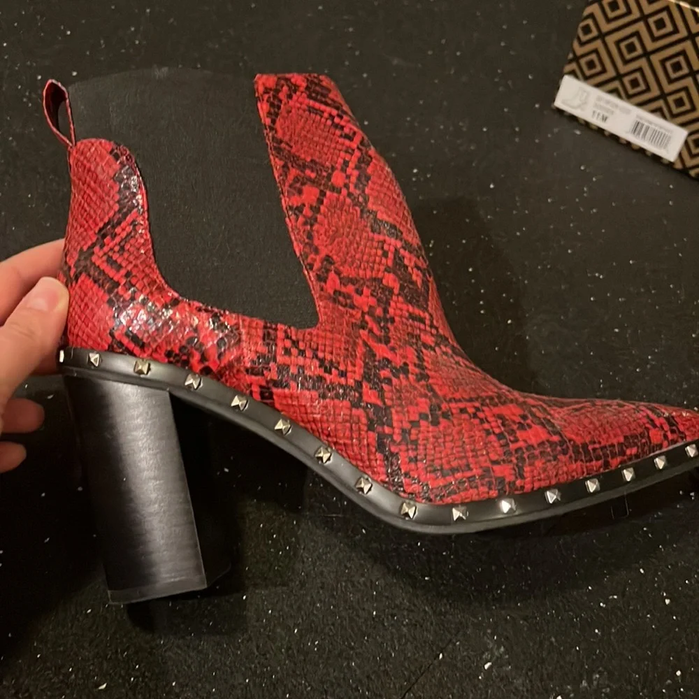 Charles by Charles David Dodger snake print booties 11 - Picture 2 of 8